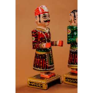 Panel de Resina Art Deco Hecho a Mano con Marco, con Diseño de Isar Gangaur Flawed in Form Rich in Faith, para Ocasiones de Diwali - Product Image 1