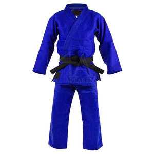 Uniforme de Karate fabricado en Pakistán para hombres con tela ligera diseñada para la venta en línea - Product Image 1