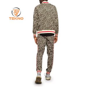 Survêtement à sublimation durable et léger pour homme avec graphismes tendance et stretch confortable pour un usage quotidien - Product Image 2