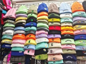 Invierno 25 colores logotipo personalizado estampado bordado sombrero de punto Unisex hombres mujeres deporte Skullcap elástico Skullies Beanie Cap Gorras - Product Image 5