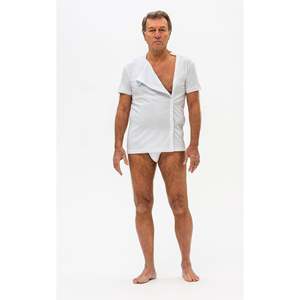 Camiseta Promocional de Manga Corta con Cuello en V para Hombre Ferrucci Comfort, con Práctica Abertura Lateral y Cierre Desprendible - Product Image 3