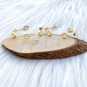 Pendientes de aro huggie de piedra lunar natural sin cortar, más vendidos, de latón macizo chapado en oro, joyería elegante, regalo para mujeres, accesorios - Product Image 3