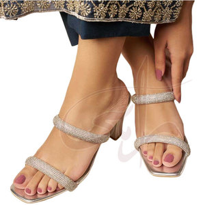 Sandalias de Tacón de Cuero Genuino Antideslizantes de Diseño Personalizable, Fabricadas en Pakistán, Estilo Único, Alta Calidad, en Existencia - Product Image 2