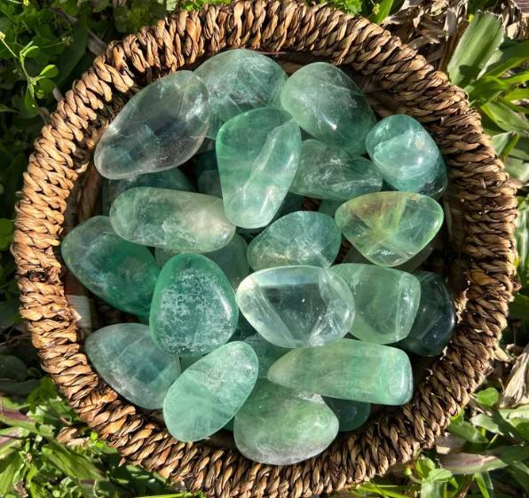 สีเขียวอ่อน