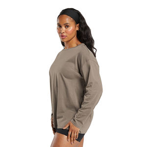 Camiseta de punto con cuello en V de algodón 100% de talla personalizada para mujer, conjunto de pantalones cortos de 2 piezas de manga larga transpirables de secado rápido, estilo informal de verano - Product Image 3