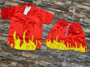 Ensemble deux pièces d'été respirant pour homme Chemise et short en satin à manches courtes et imprimé de chaînes florales Motif imprimé par sublimation - Product Image 5