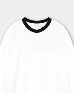 Sudadera blanca elegante para hombre con acentos negros Diseño de moda hacia adelante Tela suave y duradera Mezcla perfecta de comodidad y estilo - Product Image 2