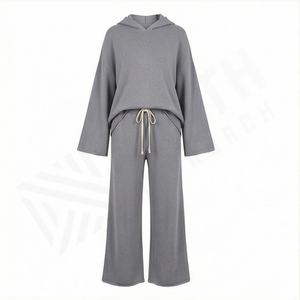 Conjunto Deportivo de Dos Piezas para Mujer, Estilo Urbano 2025, Transpirable, Sudadera Personalizada con Capucha y Pantalones Acampanados, Ropa Deportiva Moderna - Product Image 1