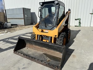 2054 Gebruikte <span class=keywords><strong>Mustang</strong></span> Front-Mini <span class=keywords><strong>Skid</strong></span> Stuurlader Te Koop Met Aanpasbare Opties En Moog Hydraulische Pomp
