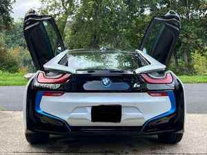 SUPER SEAL Véhicule d'occasion économique 2020 - BMW i8 Coupé - Product Image 4