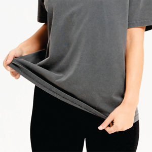 Suministro del fabricante Unisex 100% algodón 220g hombro caído camiseta de gran tamaño estampado personalizado ropa de verano transpirable para hombres y mujeres - Product Image 6