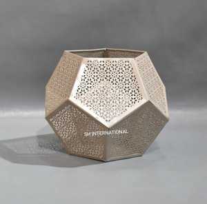 Elegante hecho a mano artesanías antiguas HOJA DE Metal forma ovalada soporte de luz de té alta calidad respetuoso con el medio ambiente decoración del hogar para Navidad - Product Image 3