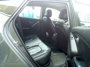 2011 pour Santa Fe AWD, Feu arrière gauche, Intérieur Turbo, Moteur 8 cylindres, Boîte automatique R20, Sièges en cuir, Régulateur de vitesse adaptatif (ACC), Toit panoramique - Product Image 2