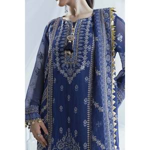 Conjunto de Vestido Indio de 3 Piezas en Tela de Algodón Bordada con Pantalón de Seda Cruda, Modelo Salwar Kameez para Festivales, Número de Modelo FE-52163 - Product Image 4