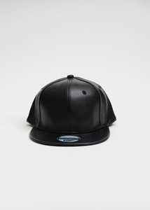 Sombrero de Hip Hop para hombre, versátil, de cuero negro, de ala plana, gorra de moda, diseña tu propia gorra Snapback lisa de 6 paneles - Product Image 2
