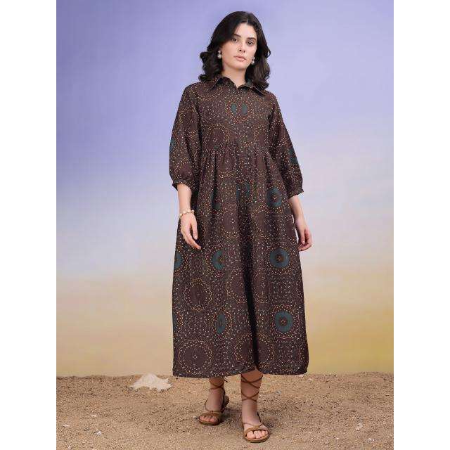 สีน้ำตาล