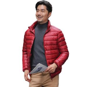 Vestes bouffantes légères de haute qualité avec logo personnalisé pour hommes manteaux matelassés essentiels en duvet de canard mélangé pour hommes - Product Image 5