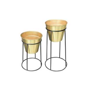Jardinière en métal doré de style moderne du milieu du siècle, pour l'intérieur et l'extérieur, pot à fleurs décoratif en or brossé avec support en métal noir en forme de X - Product Image 3