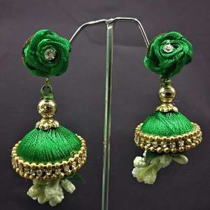 Urthn Floral Thread Jhumki Pendientes 1313440D Accesorio de moda elegante - Product Image 1