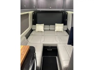 Autocaravana A-i-r s-t-r-e-a-ms Interstate 24GT EXT 3500 Clase B 2022, Usada en Buen Estado - Product Image 5