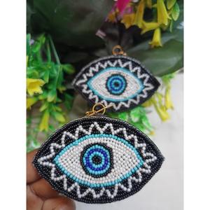 Pendientes de cuentas de semillas de colores de diseño único con diseño de ojo, joyería ligera de moda para el verano y ropa de playa a la venta - Product Image 2