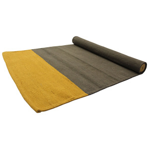 Alfombra de Yoga de algodón ultra suave hecha a mano para una comodidad superior con una superficie antideslizante perfecta para posturas de yoga y meditación profunda - Product Image 3