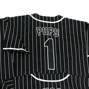 Maillot de basket-ball à manches courtes personnalisable, séchage rapide, évacuation de l'humidité, respirant, 100% polyester, options de tailles plus grandes, boutons complets - Product Image 4