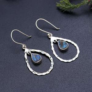 Pendientes de Plata de Ley 925 con Labradorita Natural en Corte Pera, Diseño Más Reciente y Popular, Joyería Fina Hecha a Mano - Product Image 2