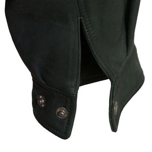 เสื้อแจ็คเก็ตผ้าแคนวาสทรงสลิมฟิต น้ำหนักเบา แฟชั่นใหม่ ขายส่ง สำหรับทุกเพศ คอตั้ง โลโก้ด้านหน้า ระบายอากาศได้ดี เหมาะสำหรับฤดูหนาว - Product Image 4