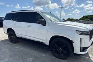 Escalade 2020-2026 Usado, en Buen Estado y Limpio, Modelo 2022, Gasolina, Historial de Servicio Completo, Bajo Kilometraje, en Venta - Product Image 2