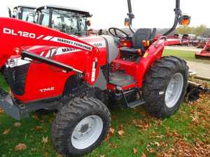 Massey Ferguson 1742 Tractor usado - Product Image 4