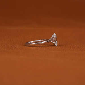 Bague de fiançailles solitaire en or blanc massif 2.0 CT, taille ovale, 18 carats, diamant sans conflit, cadeau d'anniversaire pour elle IGI - Product Image 5