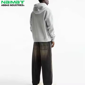 Chaqueta con capucha ajustable, cordones integrados, cierre completo, estilo limpio, color sólido, ropa deportiva para entrenamiento activo para hombre. - Product Image 2