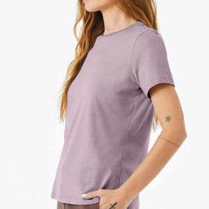 Camiseta sólida con cuello redondo y manga corta Camiseta para mujer - Product Image 1