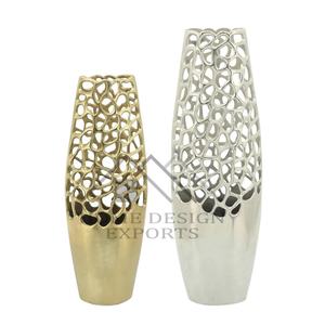 Vase à fleurs en aluminium fait à la main finition nickelée best-seller - Product Image 3