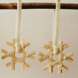 Handcrafted natural snowflake <b>Christmas</b> ornaments eco friendly lightweight holiday hanging decor Vietnam supplier OEM ODM - Product Image 6