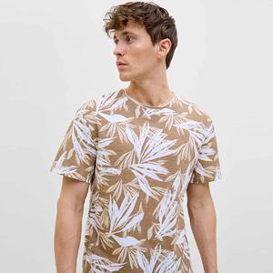 Camiseta de sublimación de poliéster personalizada al por mayor, camiseta tejida en blanco para impresión por transferencia térmica con logotipo personalizado y patrón de letras - Product Image 4