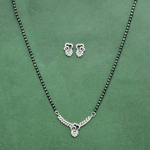 Tanmaniya mangalutra ชุดเครื่องประดับแฟชั่น2โทนโรเดียมชุบด้วยหิน CZ ส่งตรงจากอินเดีย - Product Image 2