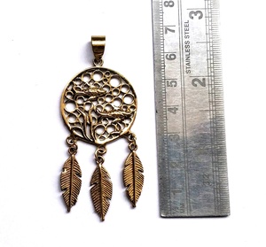 Collar con Colgante Tribal de Tres Hojas en Latón Color Oro para Mujer, SILVER ZONE, Colgantes y Dijes Modernos, Regalo - Product Image 1