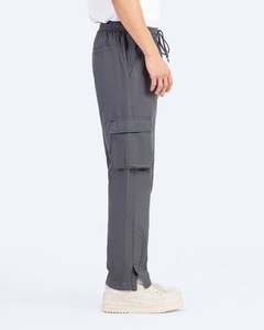 Vêtements de travail robustes pour hommes Pantalon cargo en toile respirante de haute qualité Léger avec logo personnalisé Décontracté Style classique - Product Image 2