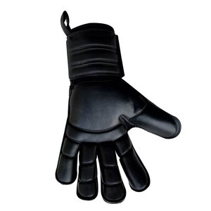 Guantes de portero de fútbol de cuero de calidad profesional 2025, logotipo personalizado en relieve de látex alemán, nuevos diseños personalizables - Product Image 5
