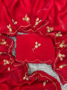 Sari de seda suave pura de diseñador de Color verde con borde de secuencia de trabajo de bordado hermoso desgaste de fiesta de boda indio y paquistaní - Product Image 4