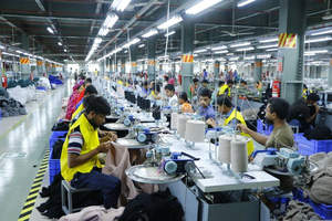 Suéter de Punto de Lana para Hombre, Cárdigan a Rayas, Jersey Personalizado ODM para Invierno, Cuello en V, Manga Larga, Secado Rápido y Antibolitas - Product Image 6