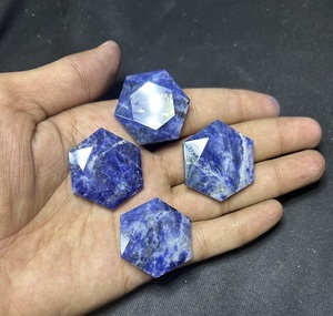 Prix bas sur Soha Agate Sodalite naturelle cristal poli sculptures à facettes étoile pour la méditation Feng Shui et cristaux cadeaux en vente - Product Image 3