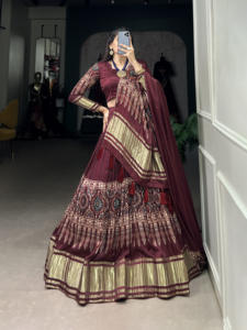 Hermoso Lehenga choli Con Impresión Digital Con Lagadi Patta - Product Image 5