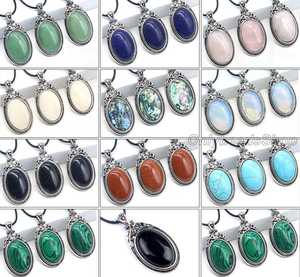 Pendentif vintage plaqué or en argent sterling avec incrustation de pierres précieuses naturelles multicolores ovales, cadeau de guérison pour femmes, vente en gros - Product Image 1