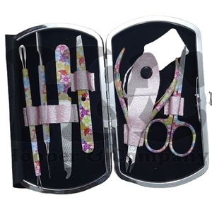 Offre Spéciale usine directe 12 pièces Kit de manucure de beauté en caoutchouc en acier inoxydable pour enfants avec coupe-ongles et fournitures - Product Image 1