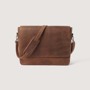 Bolso Mensajero de Cuero Marrón Vintage para Hombre - Product Image 1