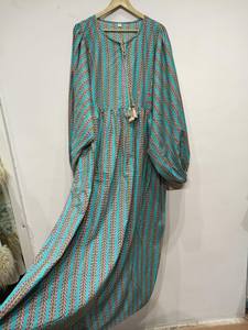 ชุดเดรสผ้าฝ้ายพิมพ์ลายด้วยมือสไตล์โบฮีเมียนสำหรับฤดูร้อนและฤดูใบไม้ผลิ รุ่น Kyra - Product Image 5