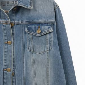 Veste en jean rétro d'hiver fabriquée sur mesure, de haute qualité, délavée au soleil, avec un effet vieilli, tendance - Product Image 4